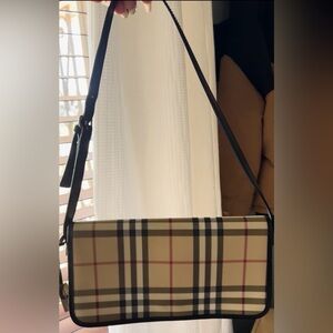 EUC Vintage ‘02 Burberry Haymarket Novacheck Coated Canvas Baguette Shoulder Bag